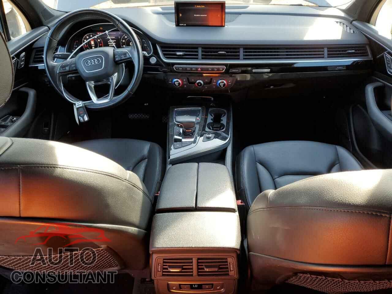 AUDI Q7 2017 - WA1LAAF73HD021671