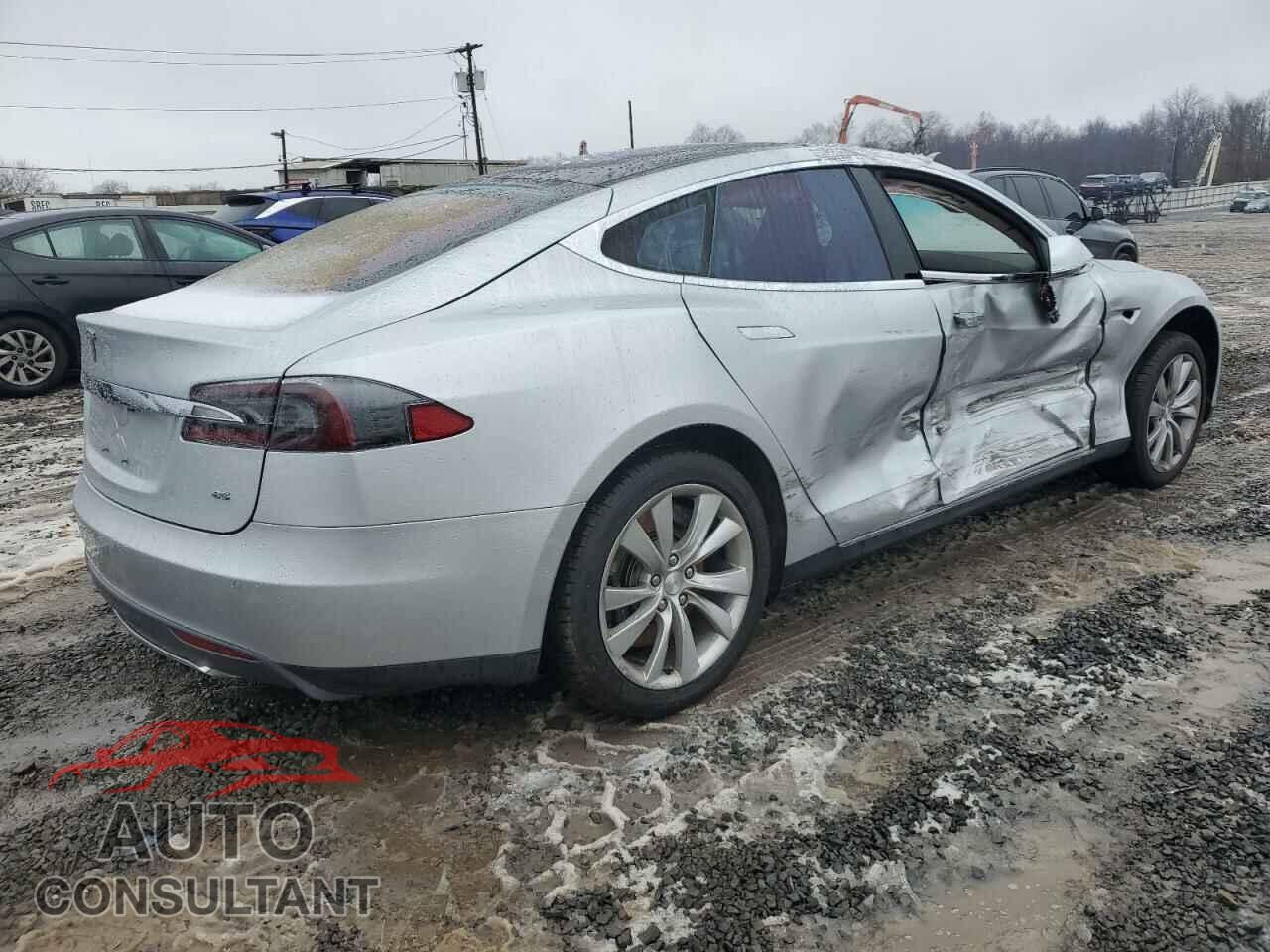 TESLA MODEL S 2014 - 5YJSA1H11EFP43557