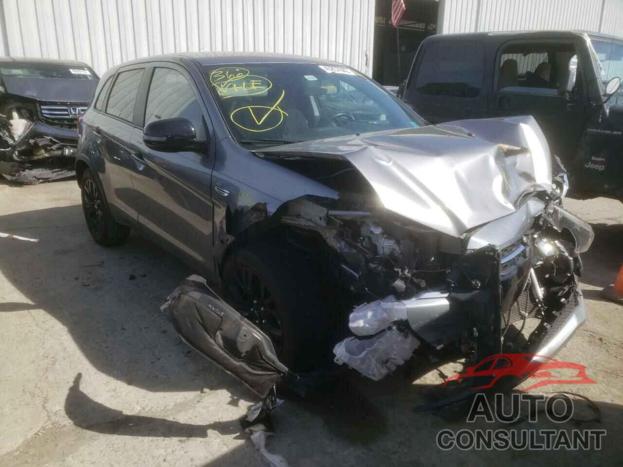 MITSUBISHI OUTLANDER 2018 - JA4AP3AU0JU014729