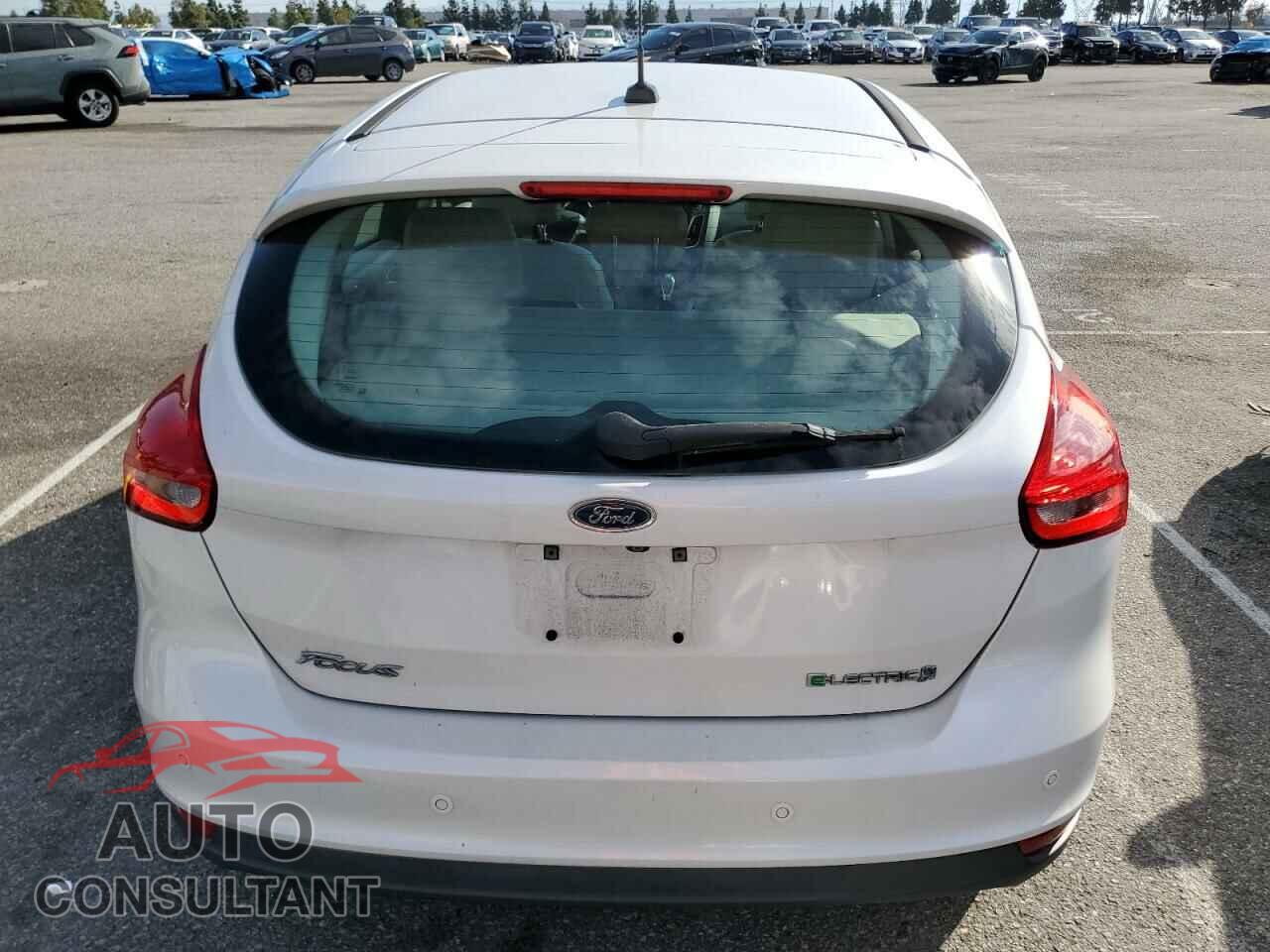FORD FOCUS 2015 - 1FADP3R41FL281341