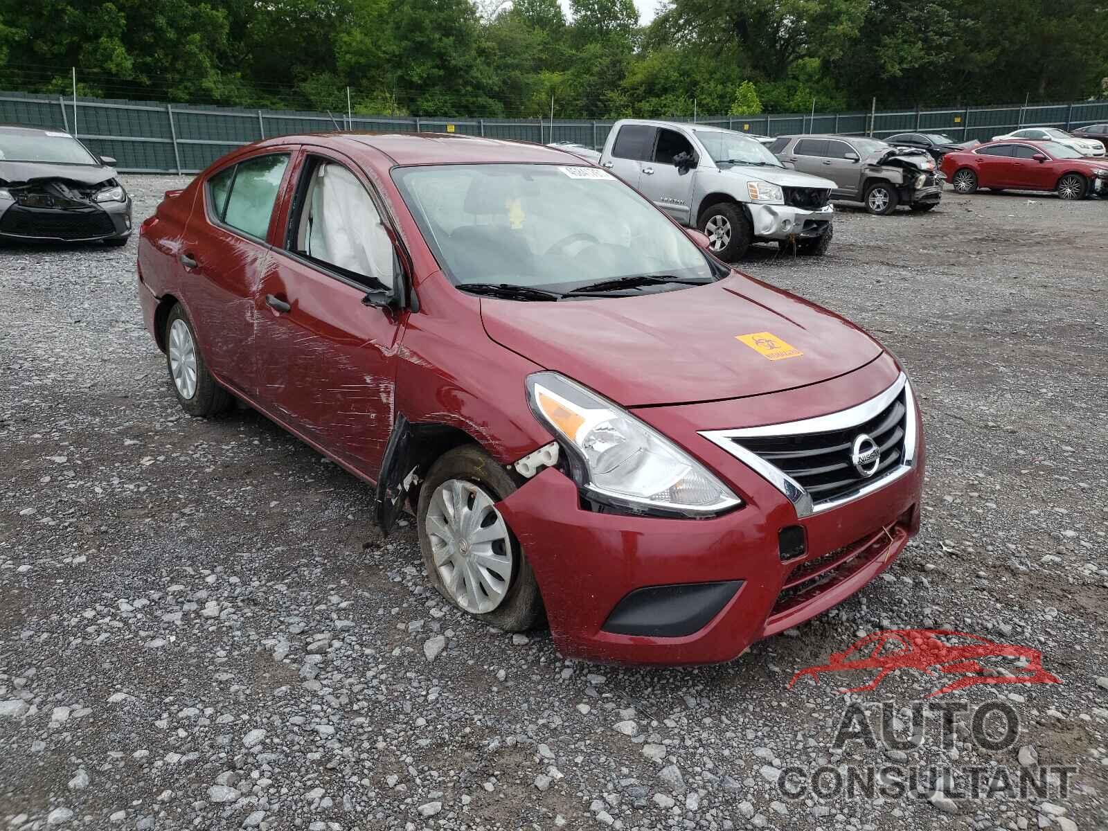 NISSAN VERSA 2018 - 3N1CN7AP8JL886952