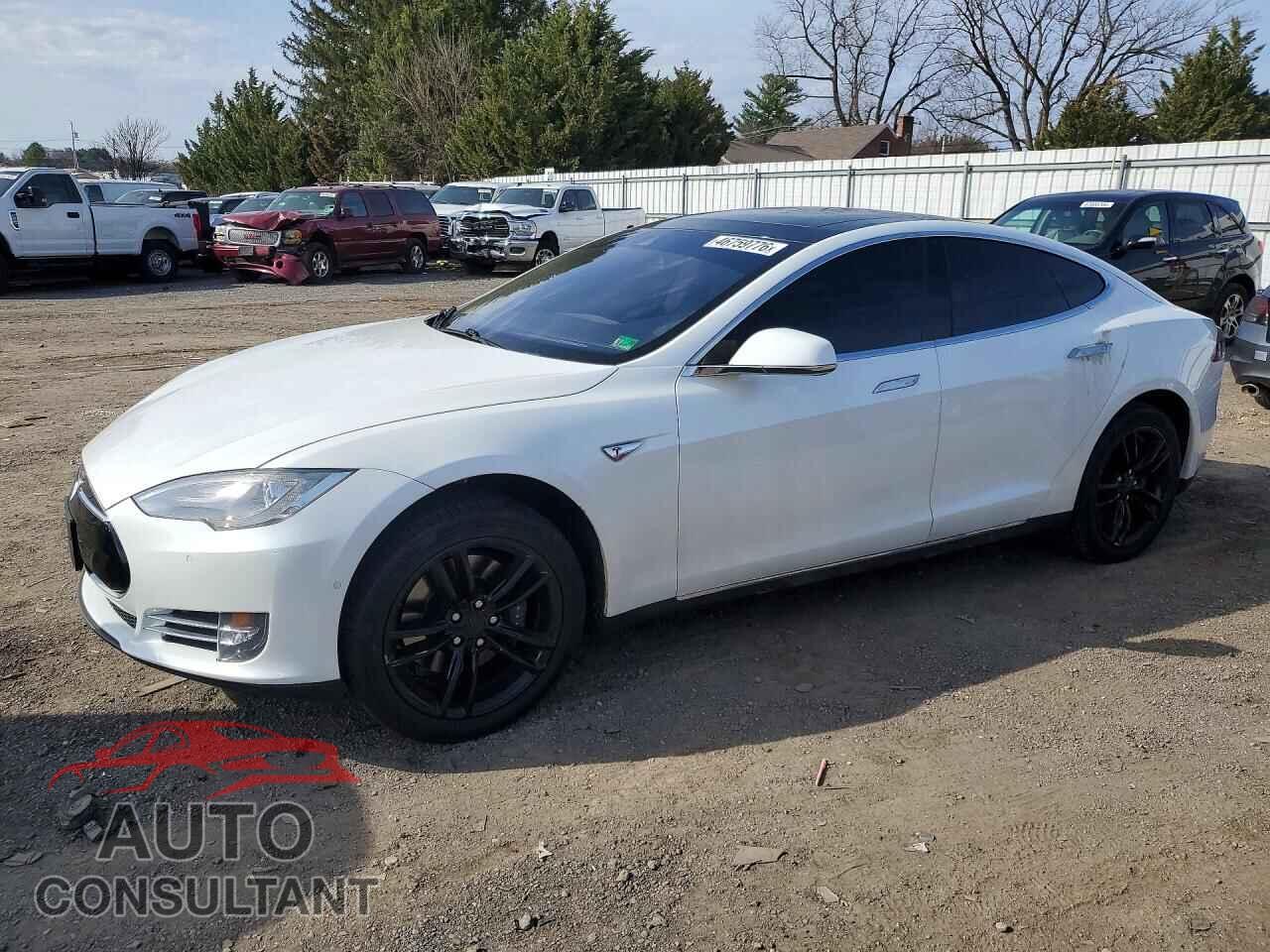 TESLA MODEL S 2015 - 5YJSA1E27FF104176