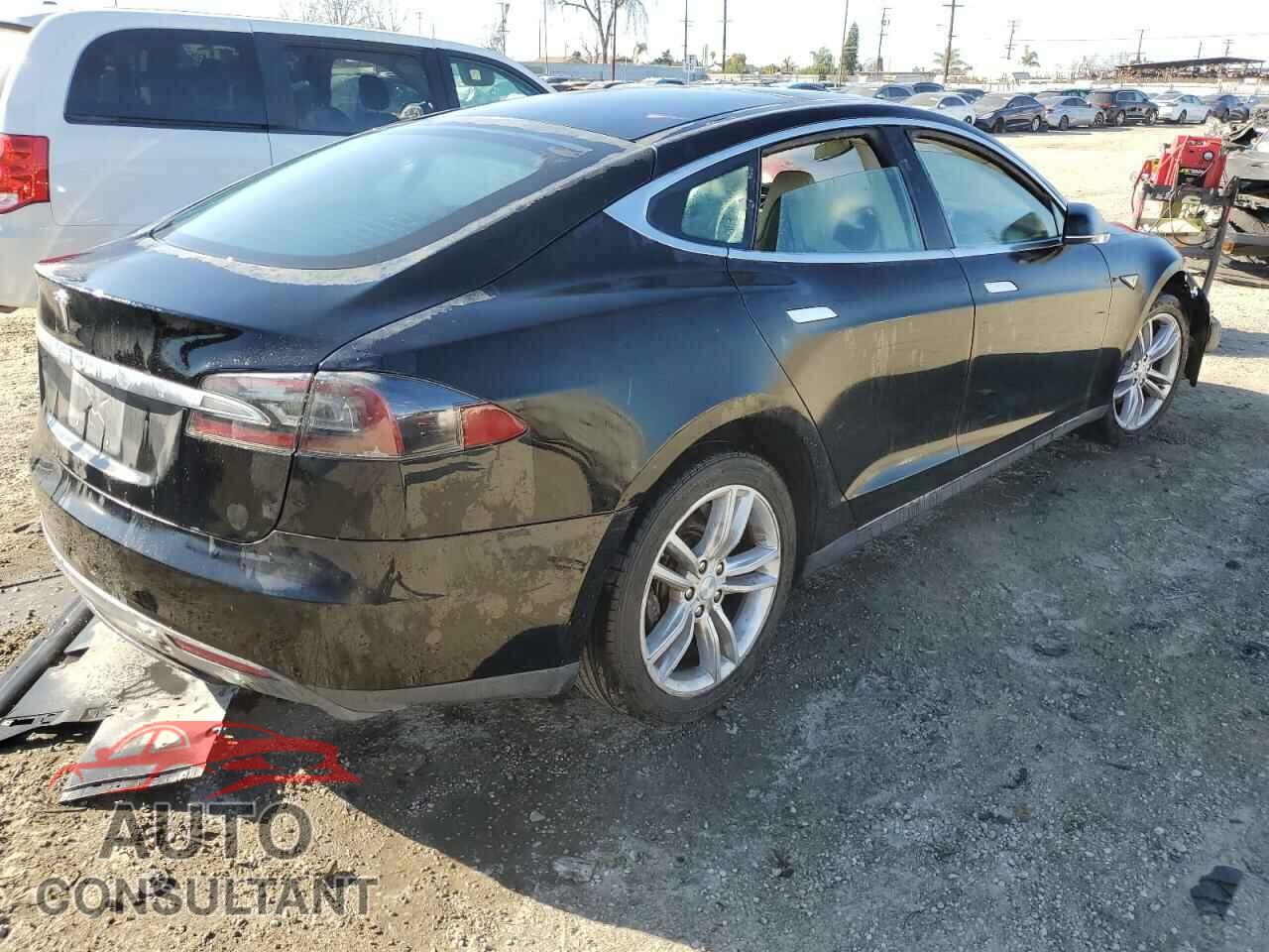 TESLA MODEL S 2013 - 5YJSA1BC8DFP10158