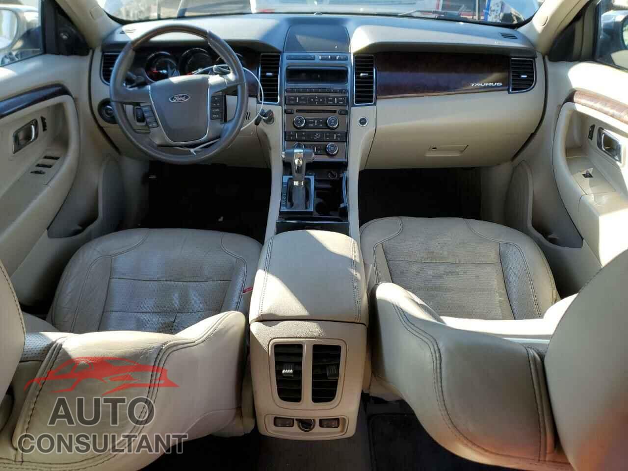 FORD TAURUS 2010 - 1FAHP2FW5AG118811