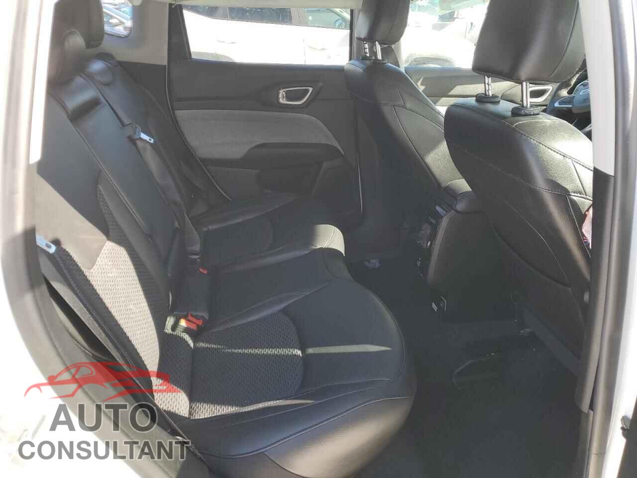 JEEP COMPASS 2022 - 3C4NJDBB2NT112091