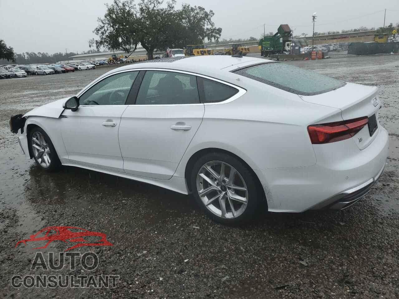 AUDI A5 2023 - WAUFACF56PA044193