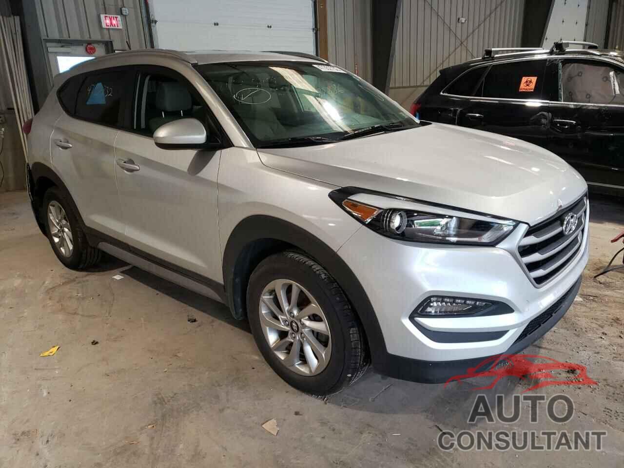 HYUNDAI TUCSON 2017 - KM8J3CA42HU374575