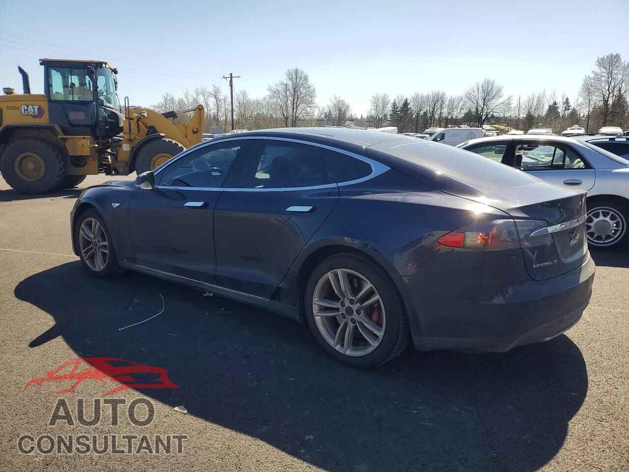 TESLA MODEL S 2014 - 5YJSA1S13EFP51202