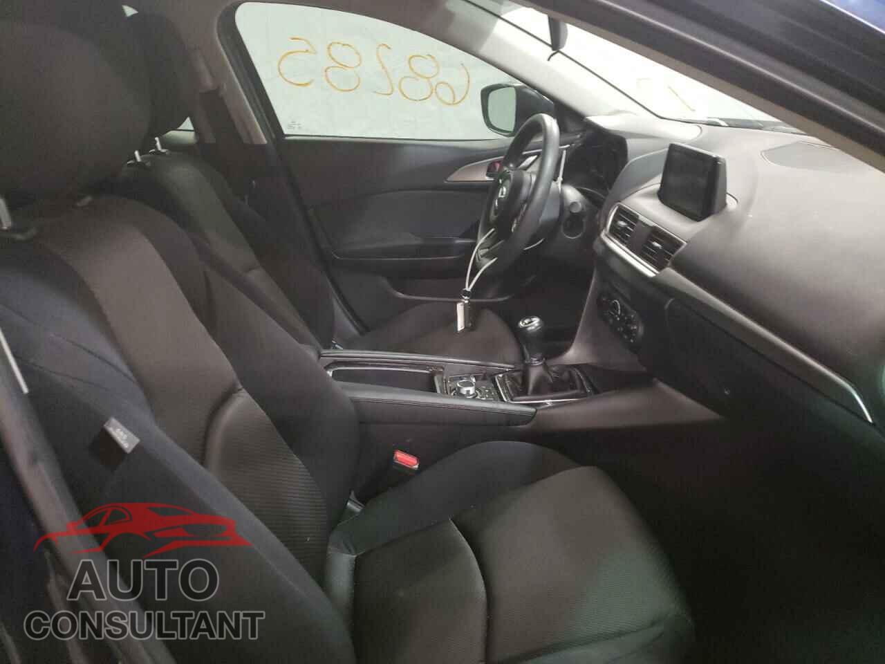 MAZDA 3 2017 - 3MZBN1U79HM139220
