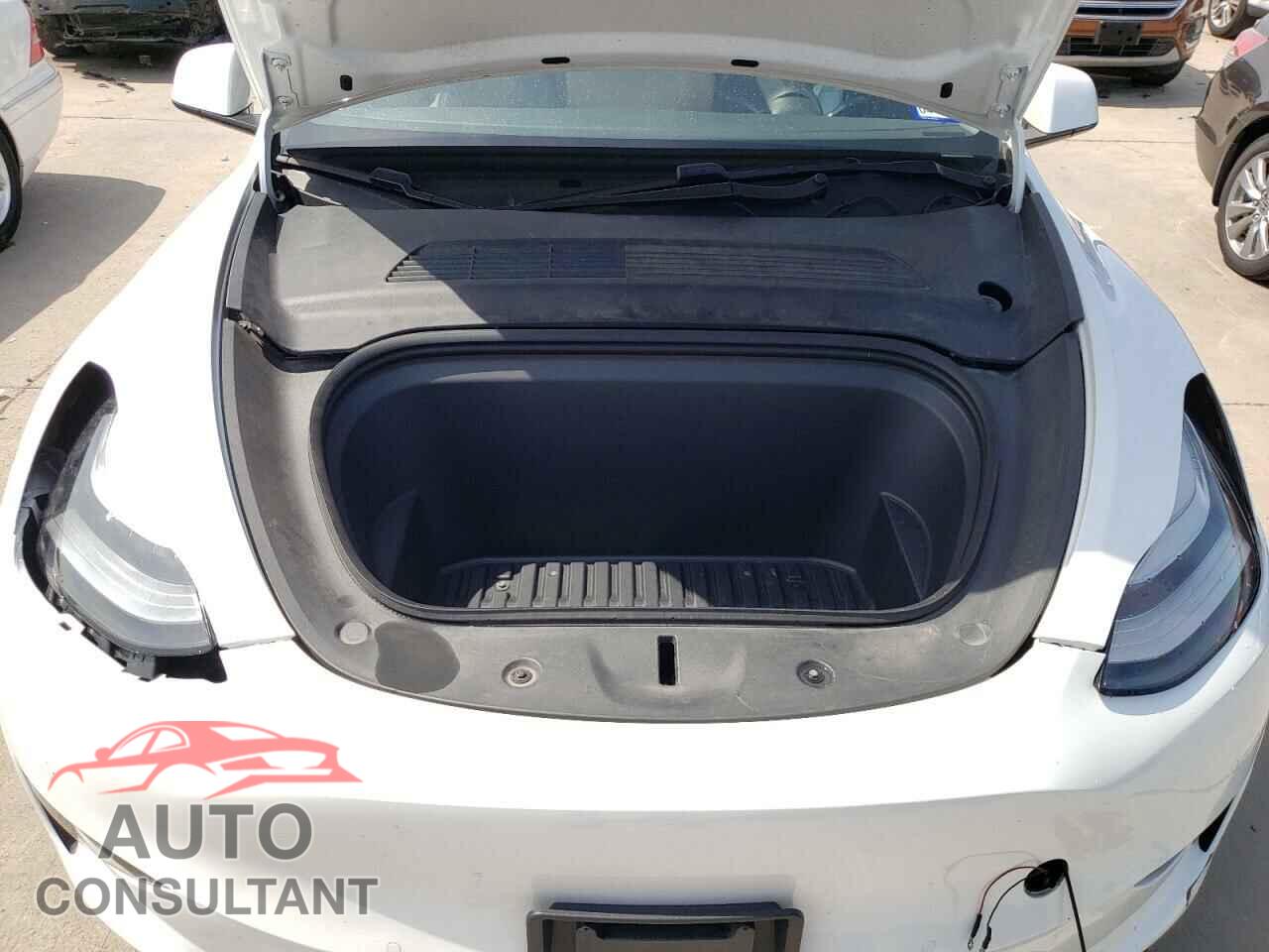 TESLA MODEL Y 2020 - 5YJYGDEE5LF011799
