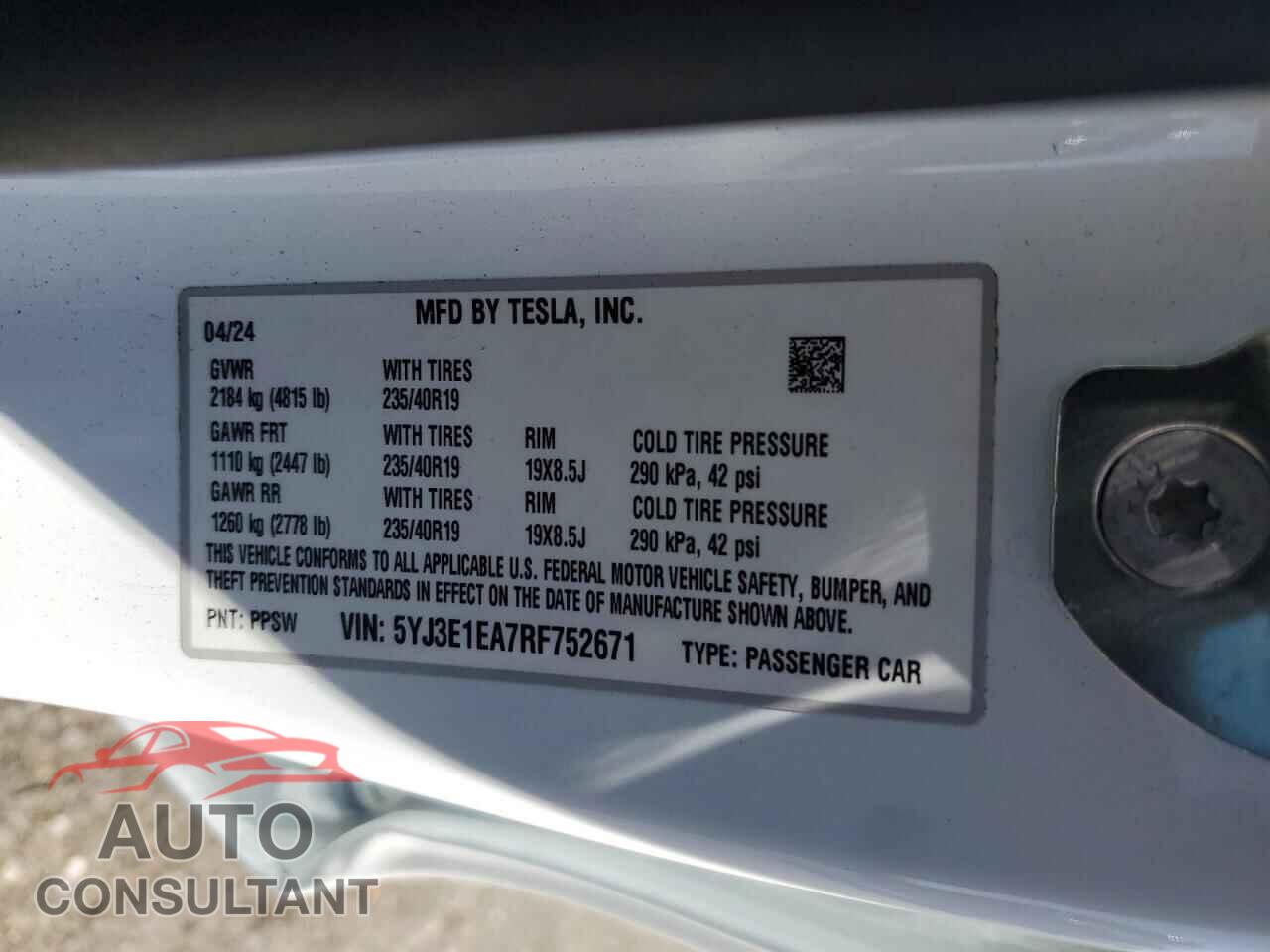 TESLA MODEL 3 2024 - 5YJ3E1EA7RF752671