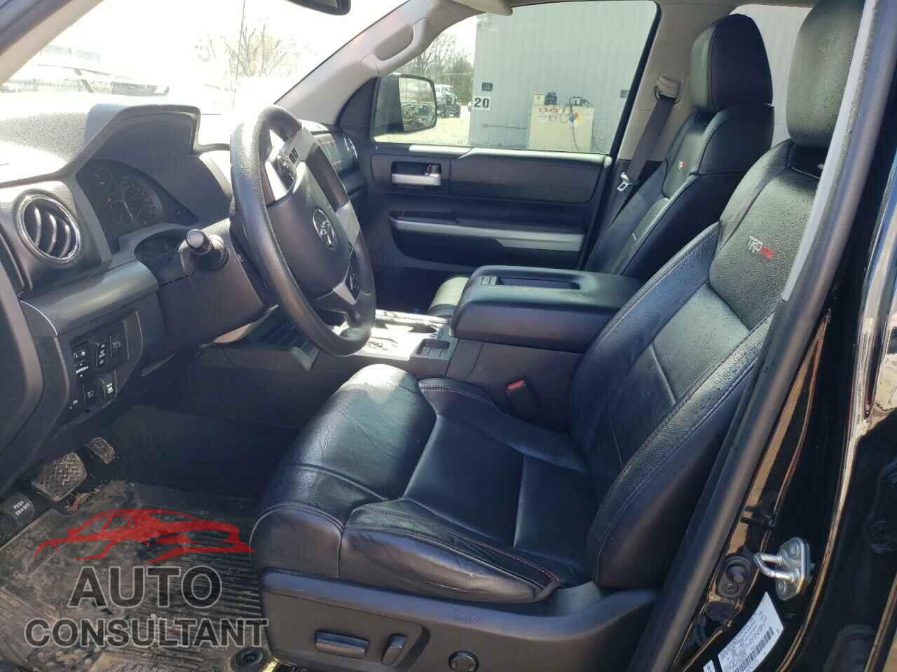 TOYOTA TUNDRA 2019 - 5TFDY5F13KX863473