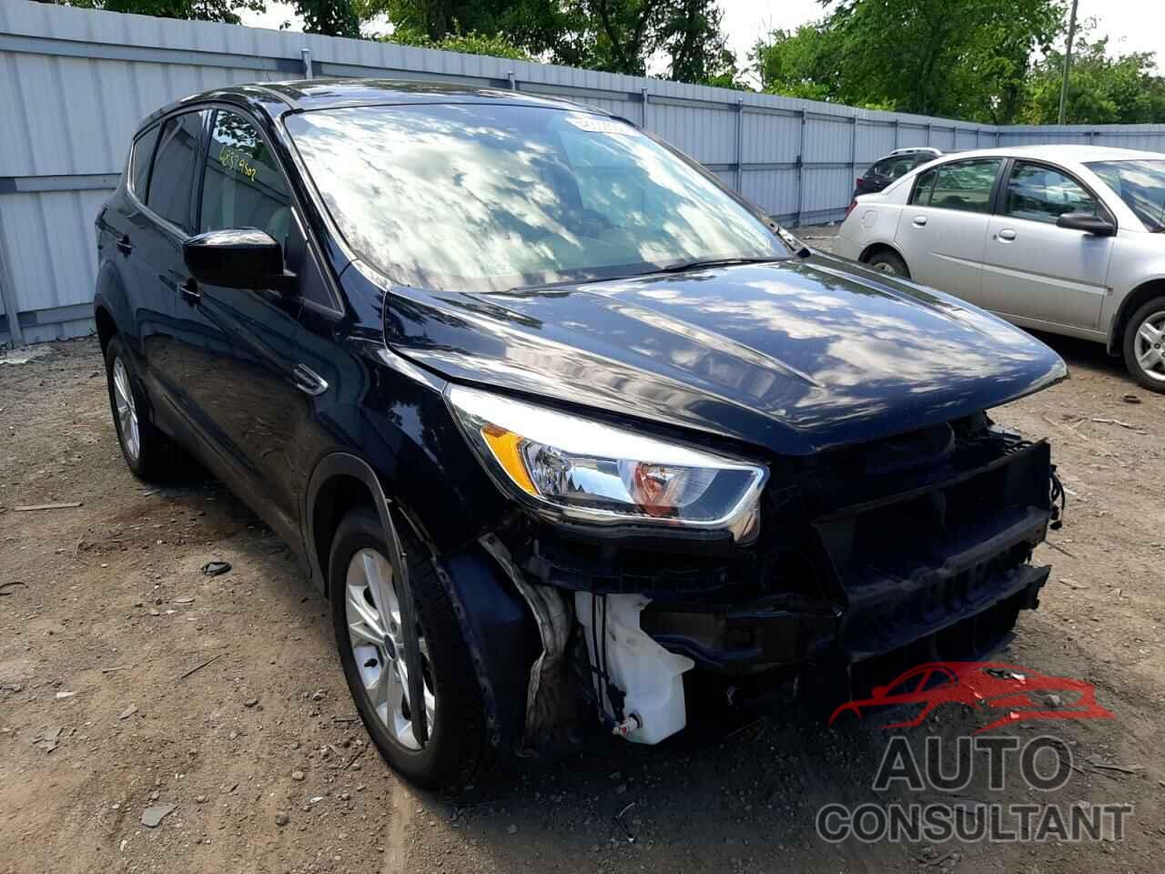 FORD ESCAPE 2017 - 1FMCU9GD9HUC58192