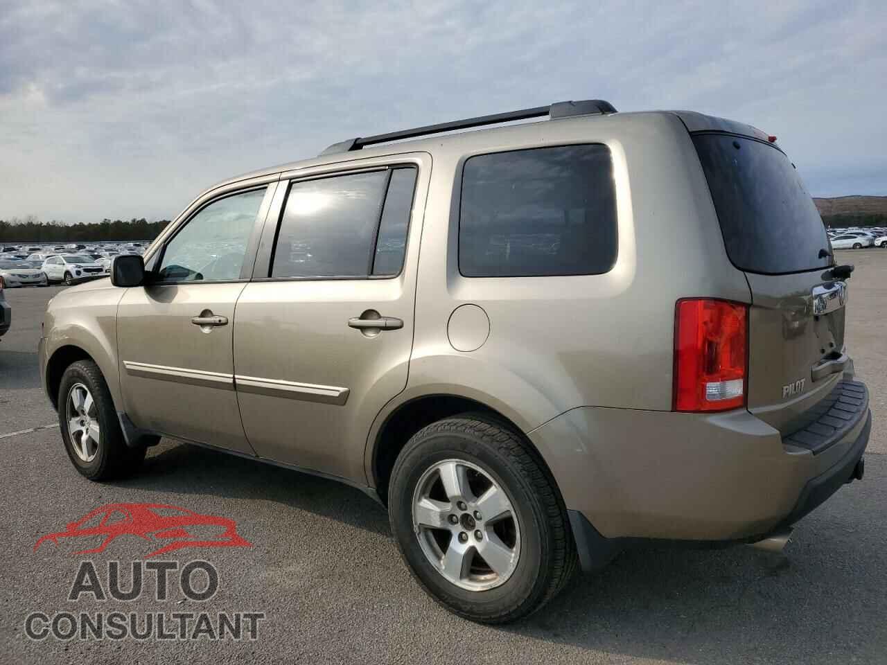 HONDA PILOT 2011 - 5FNYF4H56BB028060