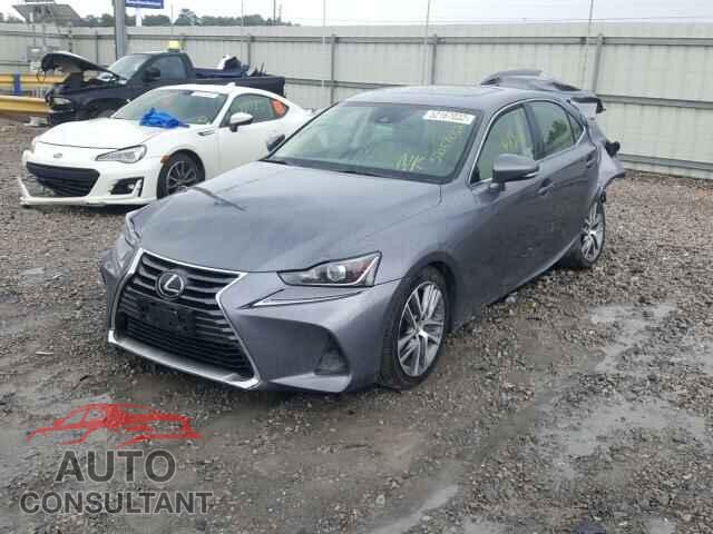 LEXUS IS 2018 - JTHC81D21J5031185