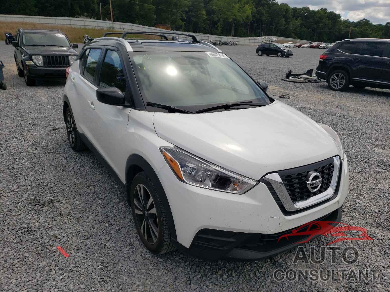 NISSAN KICKS 2018 - 3N1CP5CU7JL536391