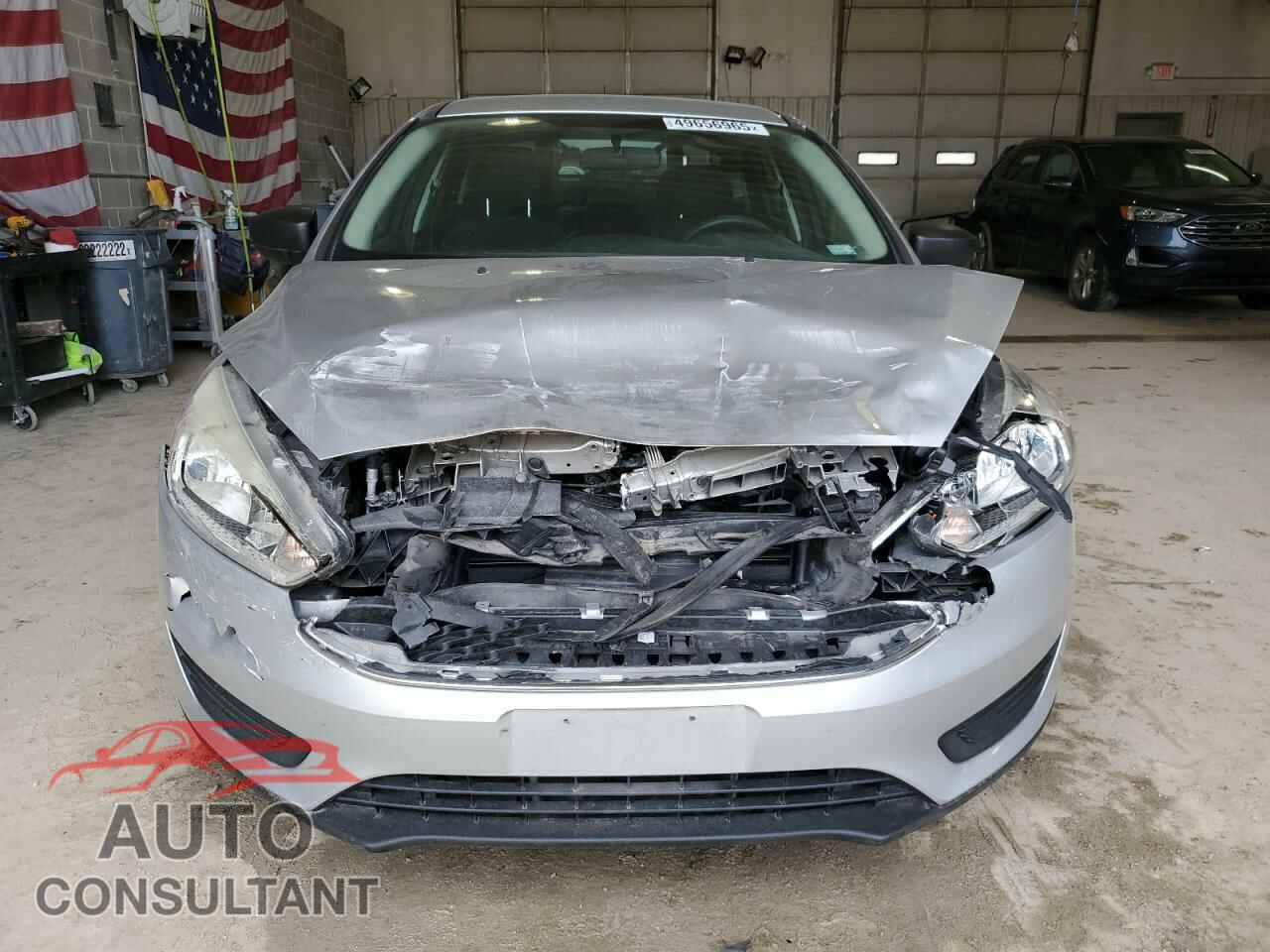 FORD FOCUS 2017 - 1FADP3E22HL299581