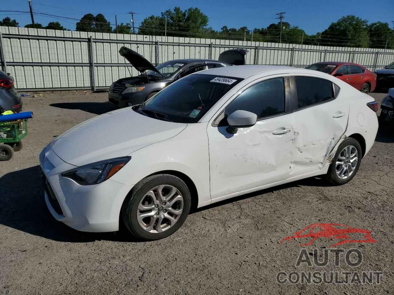 TOYOTA YARIS 2017 - 3MYDLBYV6HY149813
