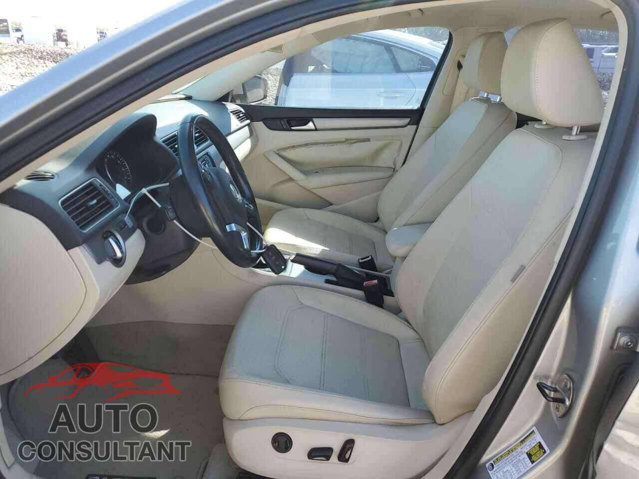 VOLKSWAGEN PASSAT 2014 - 1VWBN7A36EC102403