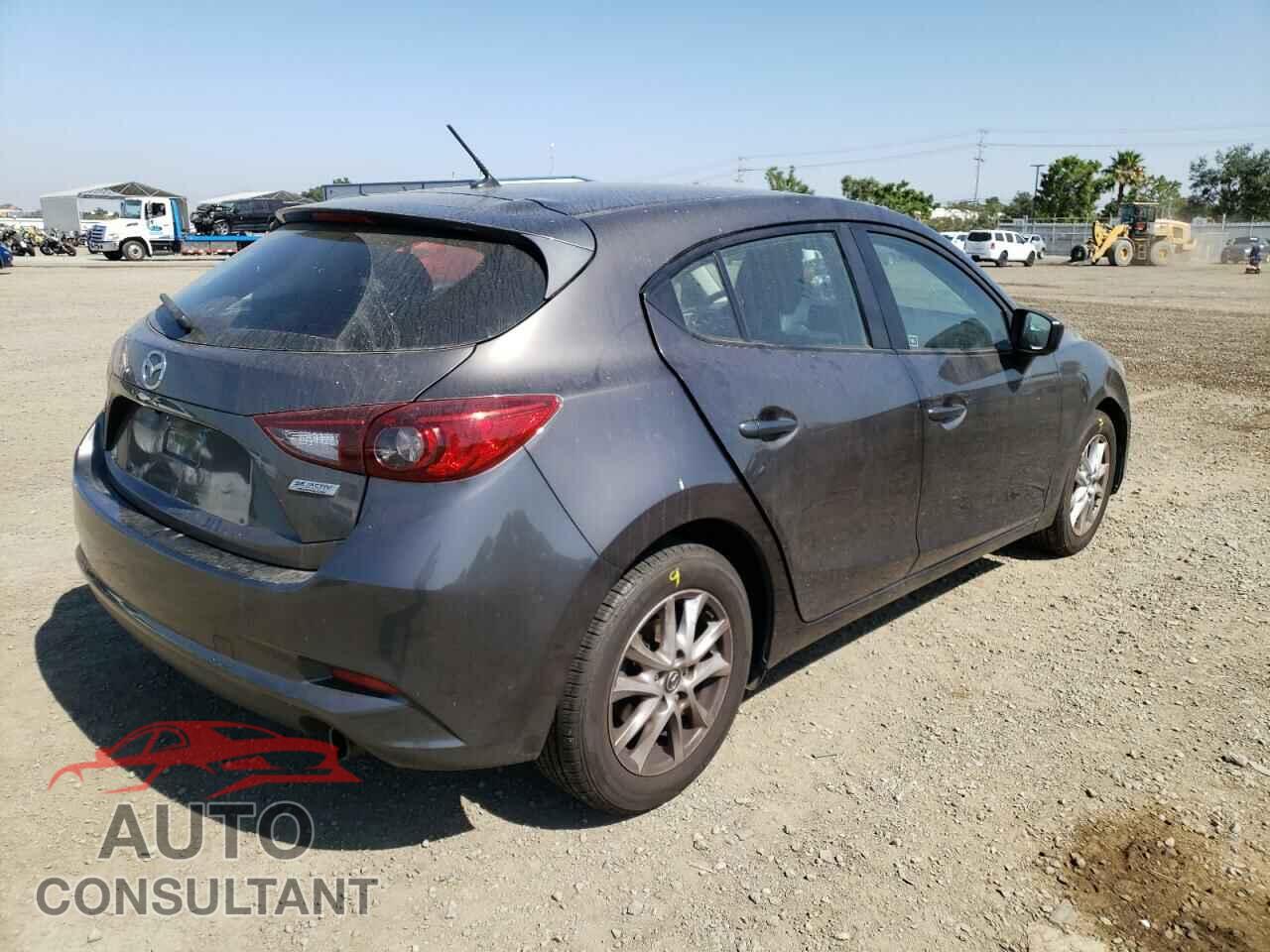 MAZDA 3 2018 - 3MZBN1K71JM178070