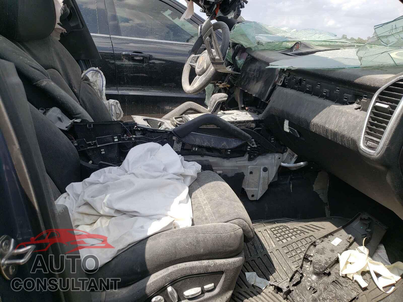 PORSCHE CAYENNE 2019 - WP1AA2AY4KDA08159