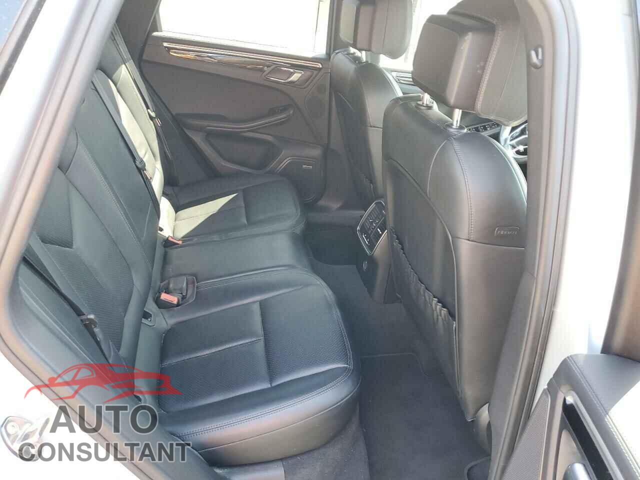 PORSCHE MACAN 2017 - WP1AB2A54HLB16038