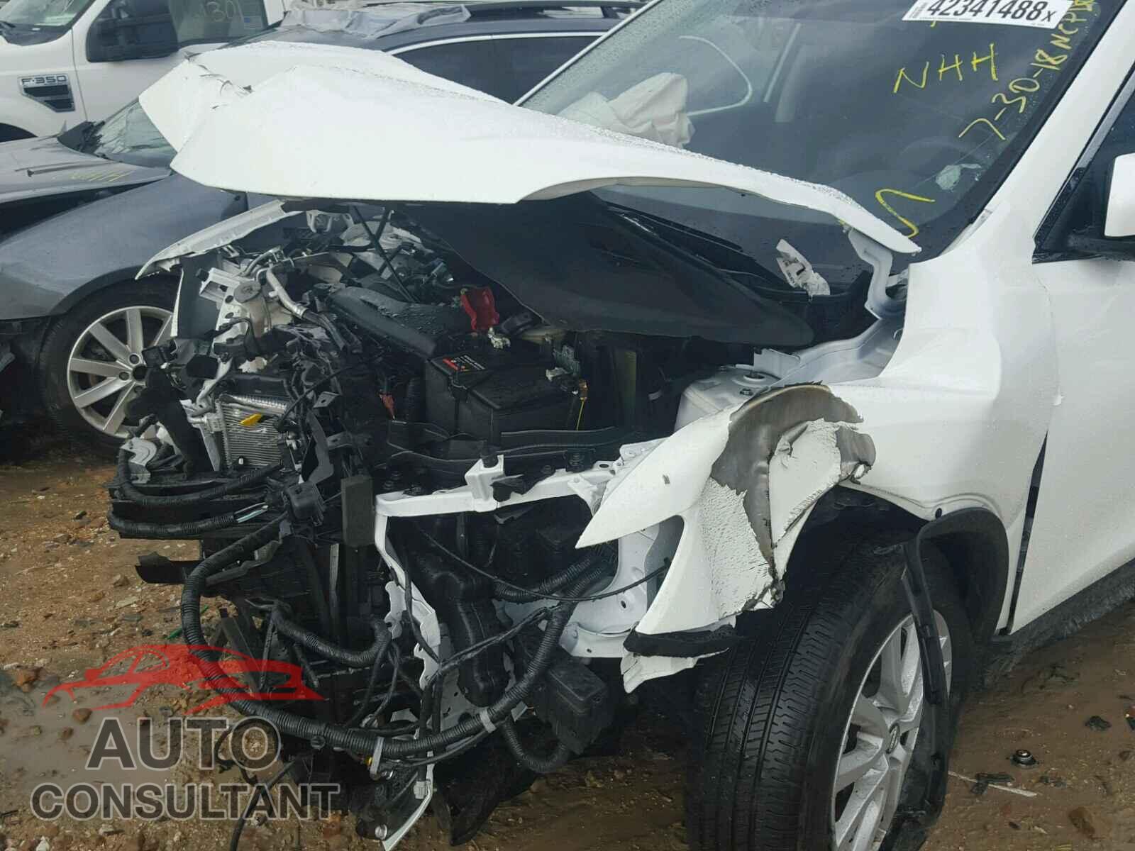 NISSAN ROGUE S 2018 - KNMAT2MT9JP525448