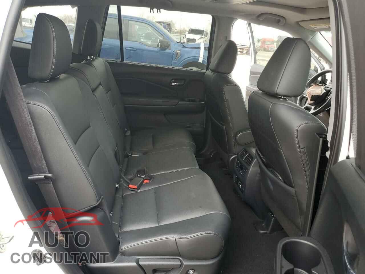 HONDA PILOT 2021 - 5FNYF5H95MB001704