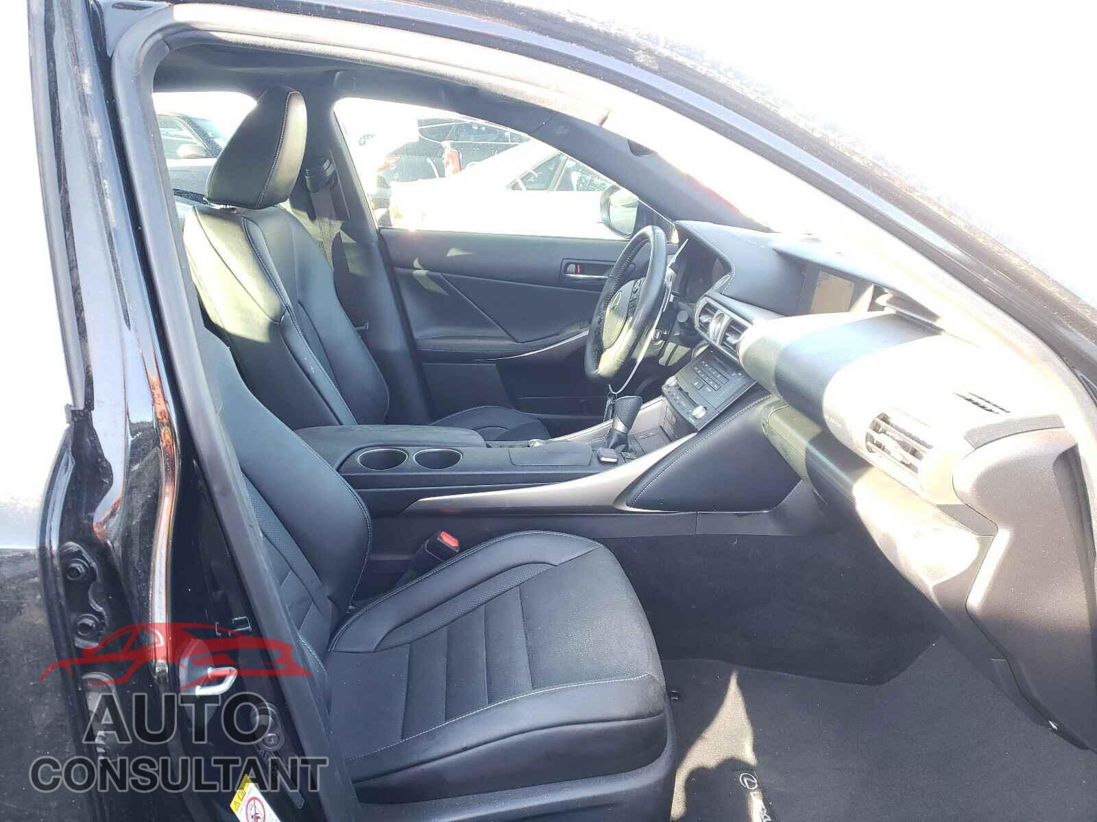 LEXUS IS 2016 - JTHBE1D20G5028467