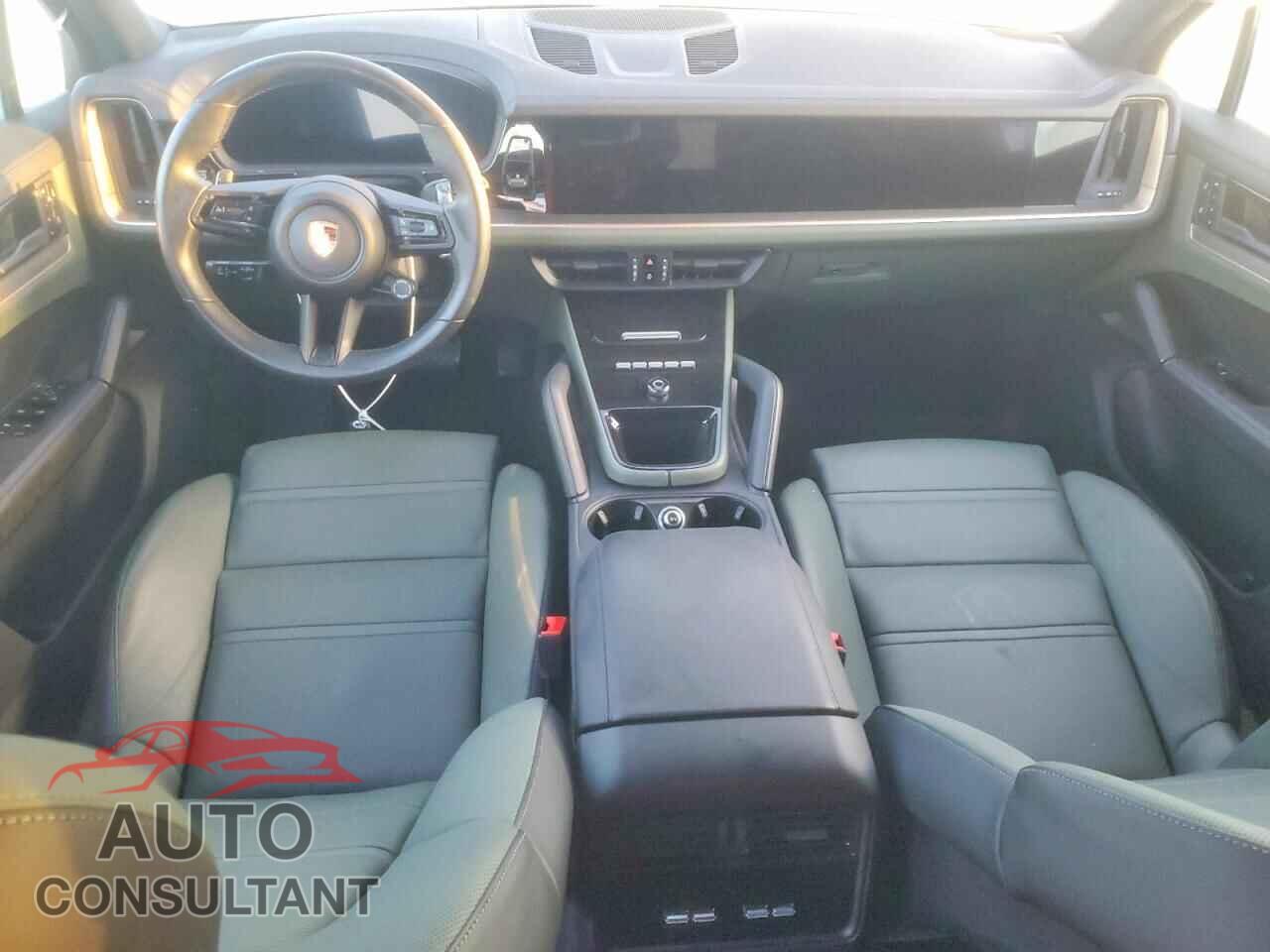 PORSCHE CAYENNE 2024 - WP1AA2AY6RDA03197