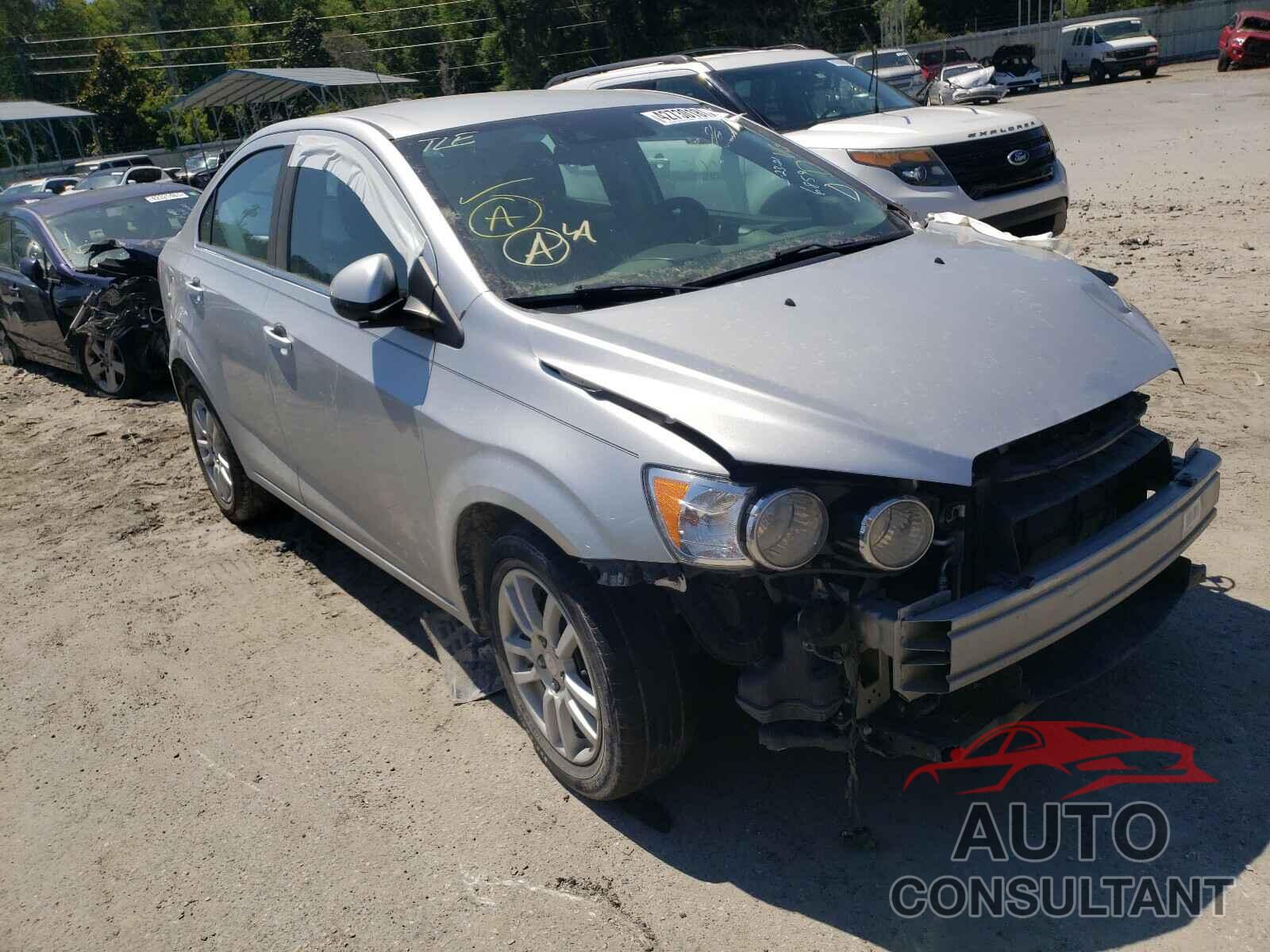 CHEVROLET SONIC 2016 - 1G1JC5SH3G4126859