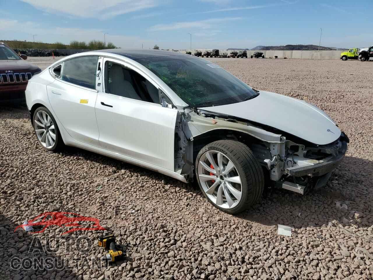 TESLA MODEL 3 2018 - 5YJ3E1EB8JF081735