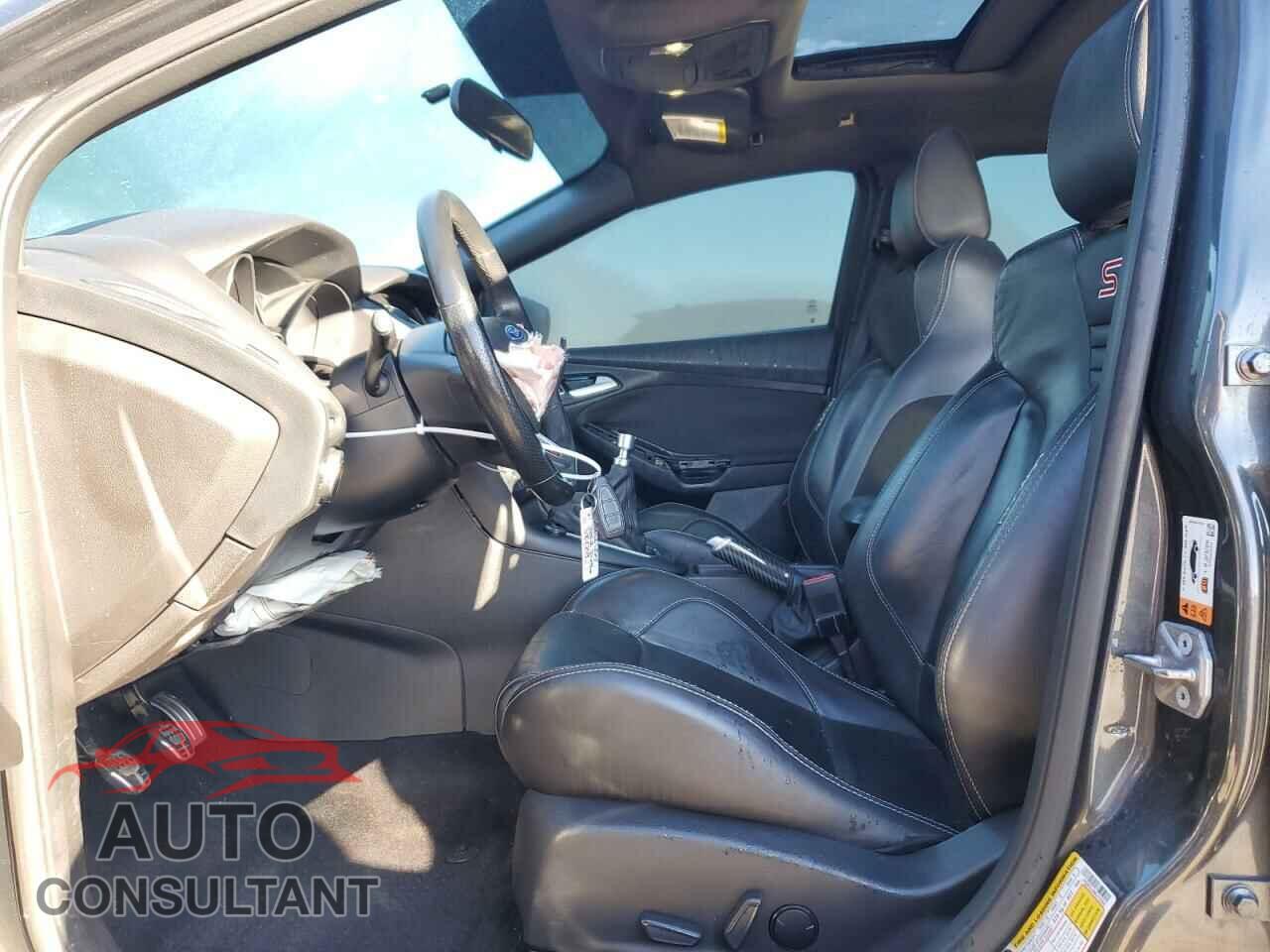 FORD FOCUS 2017 - 1FADP3L90HL275358