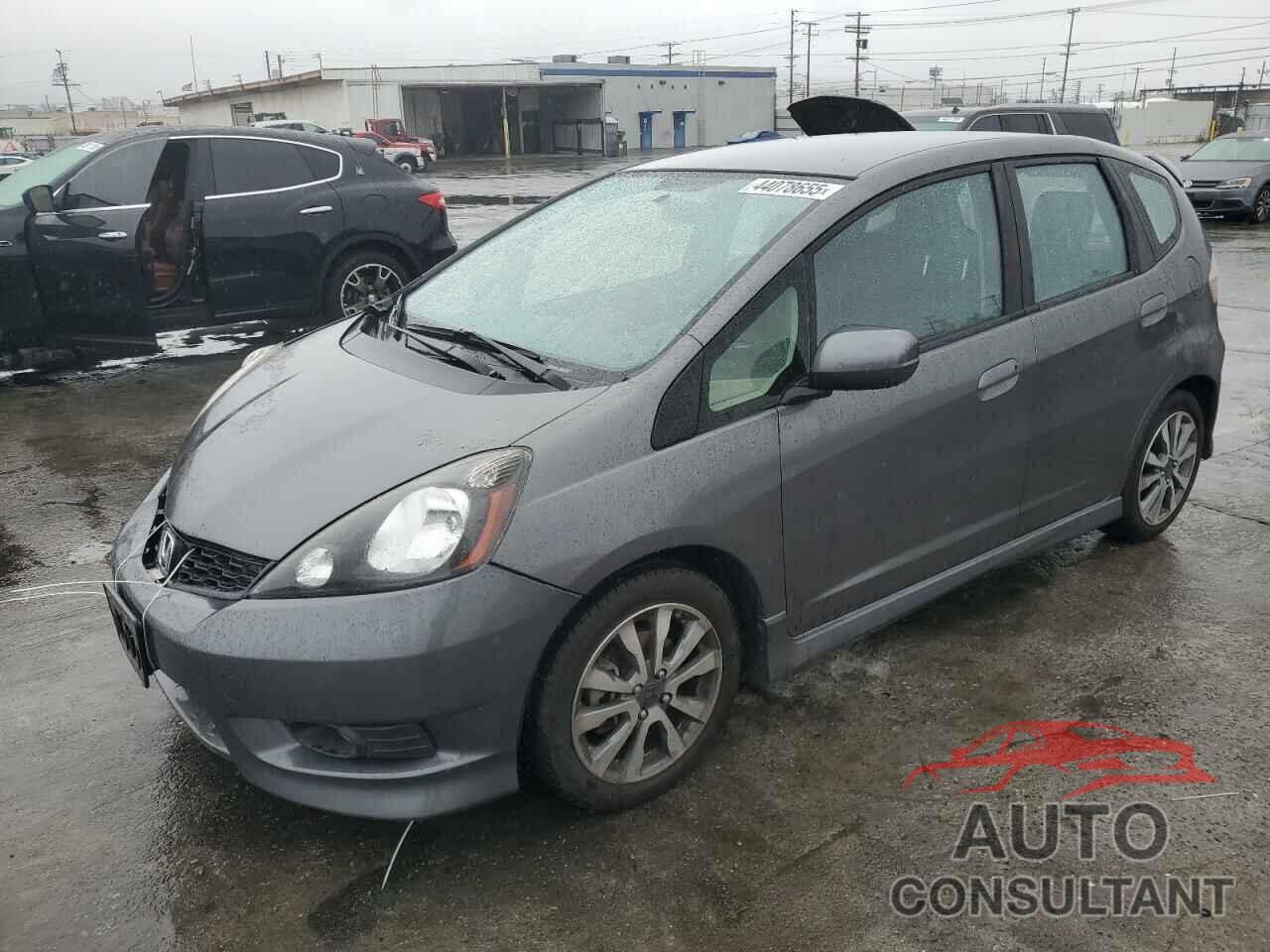 HONDA FIT 2013 - JHMGE8H52DC051257
