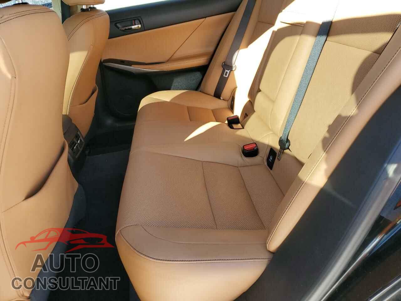 LEXUS IS 2014 - JTHBF1D23E5030661