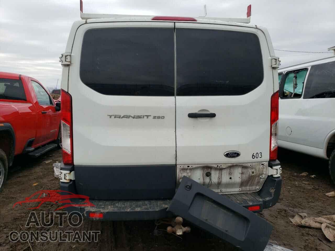 FORD TRANSIT 2017 - 1FTYR1ZM7HKA20699