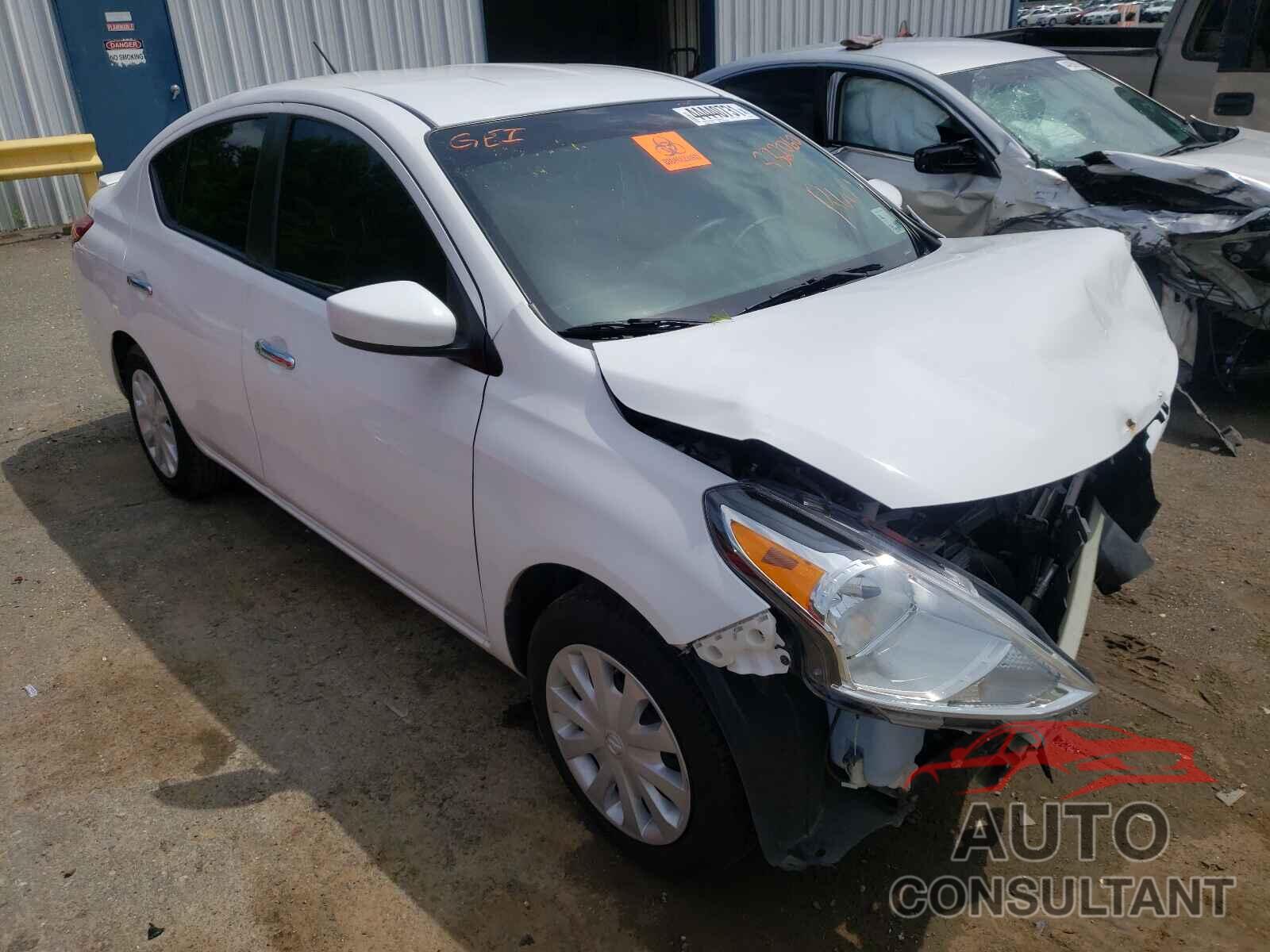 NISSAN VERSA 2019 - 3N1CN7AP7KL832060