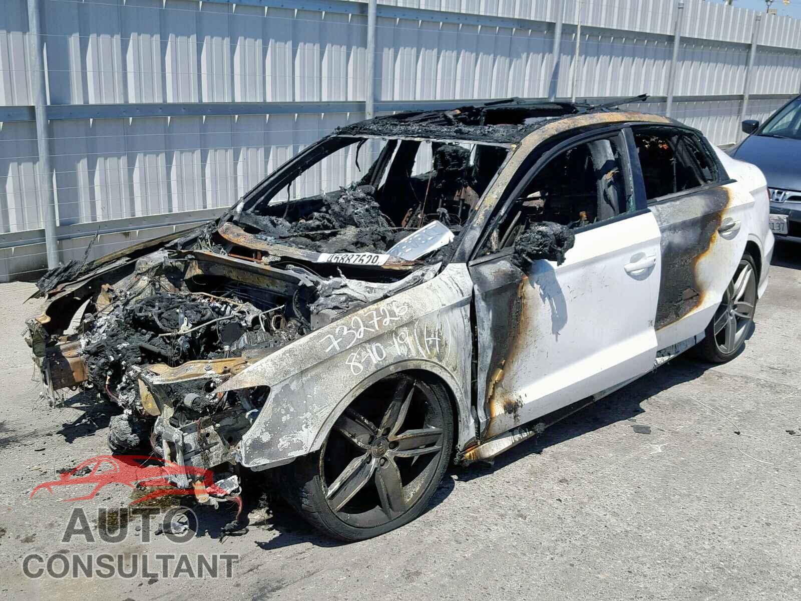AUDI A3 2016 - WAUA7GFF1G1047513