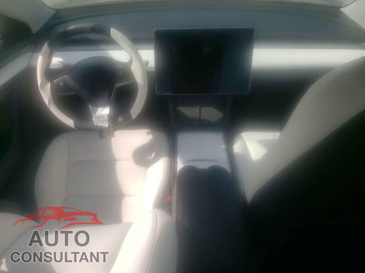 TESLA MODEL 3 2021 - 5YJ3E1EB4MF999664