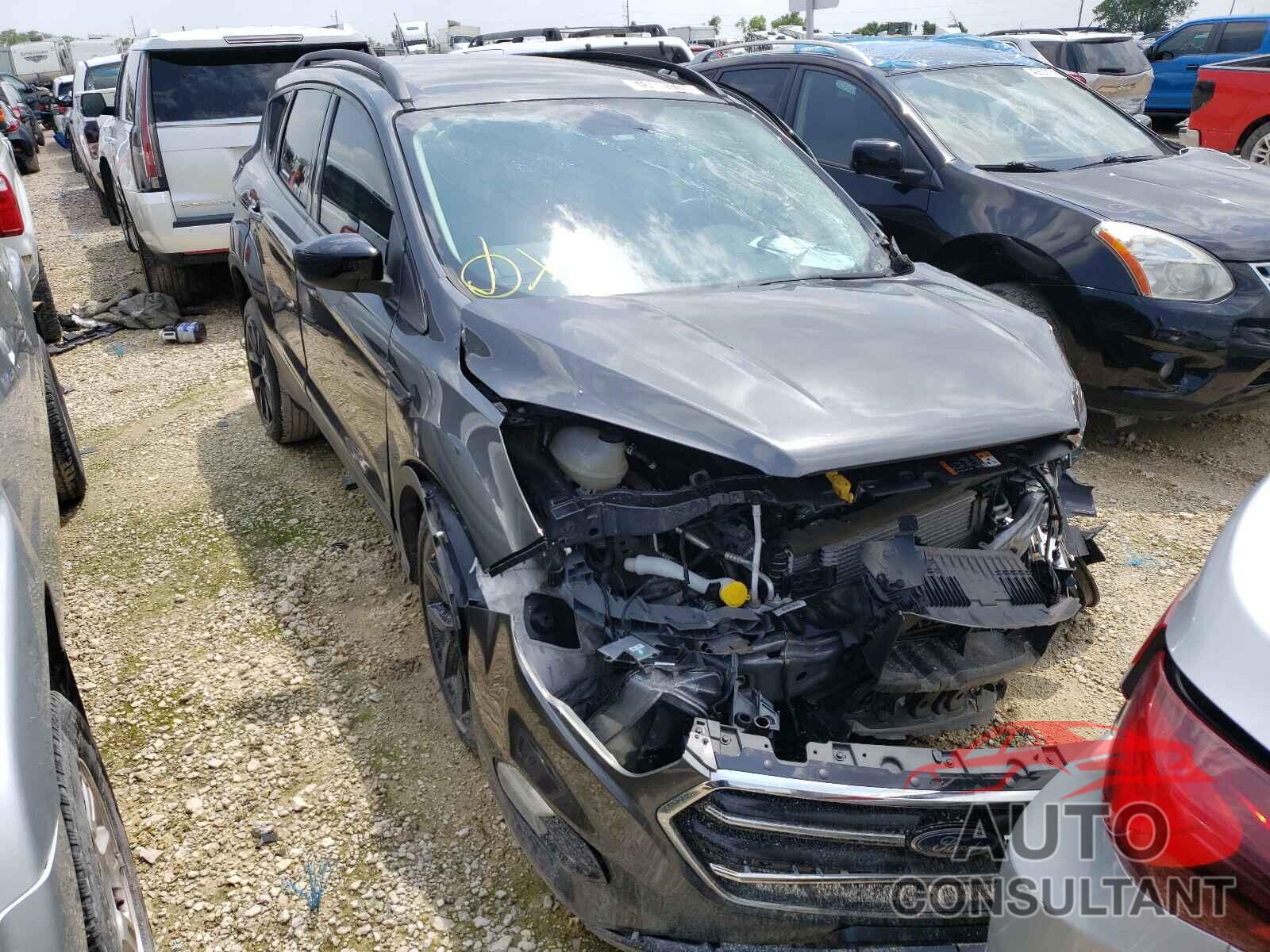 FORD ESCAPE 2017 - 1FMCU0GD0HUD11910