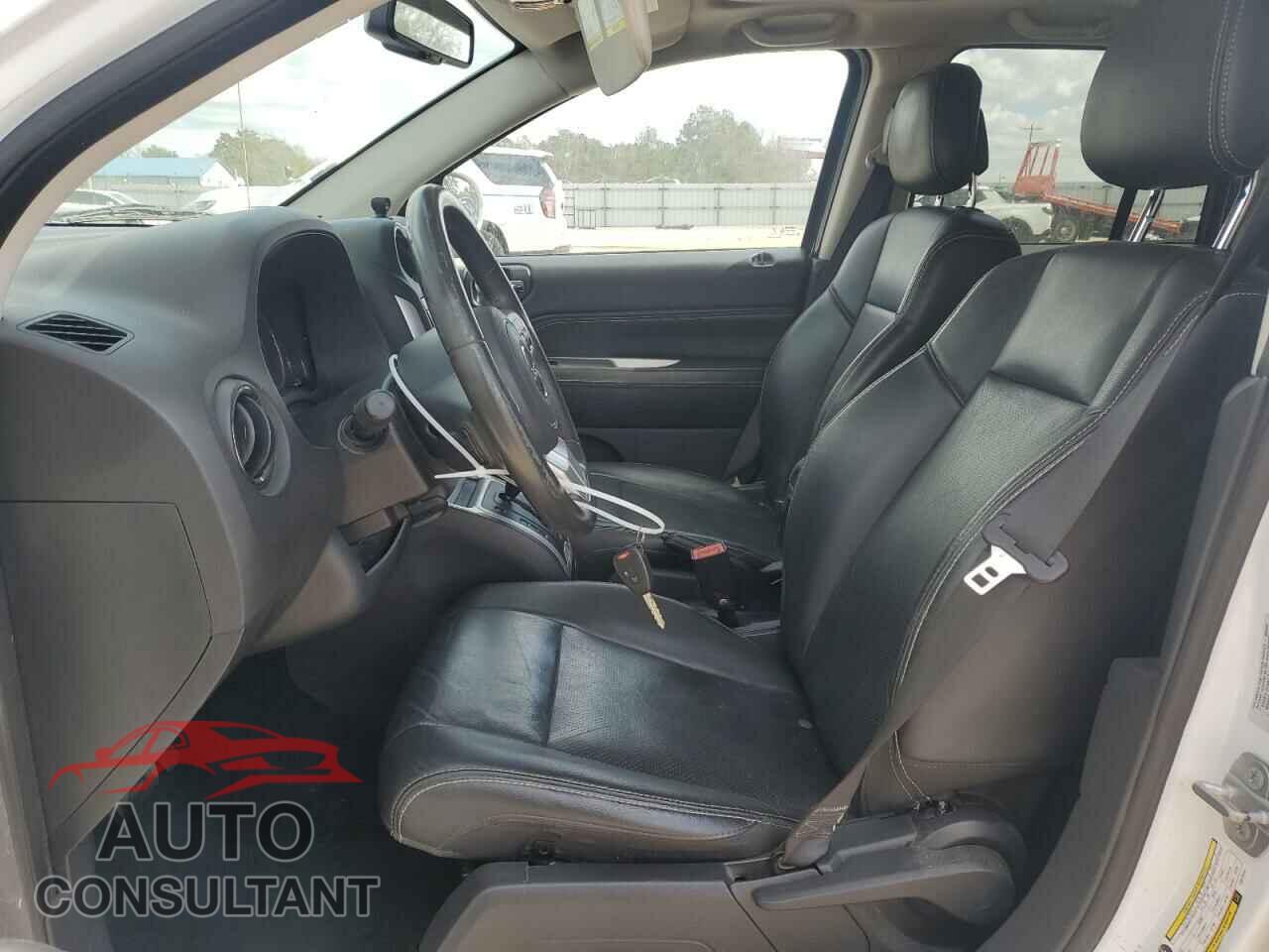 JEEP COMPASS 2015 - 1C4NJCEA4FD210141