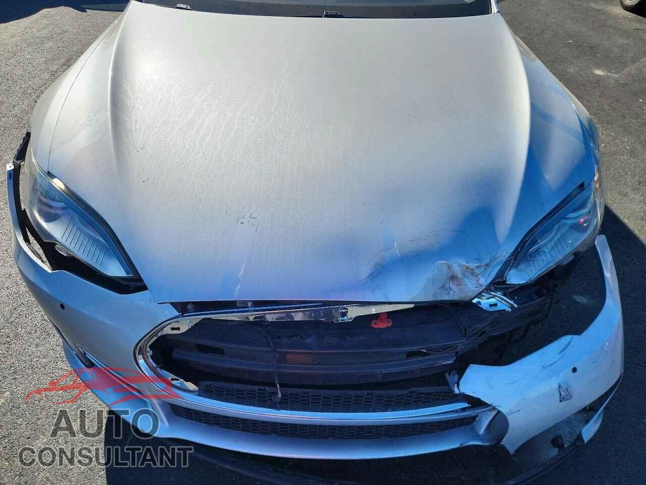 TESLA MODEL S 2013 - 5YJSA1CN2DFP22449