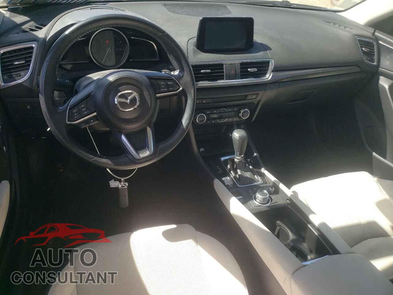 MAZDA 3 2017 - 3MZBN1M32HM132008