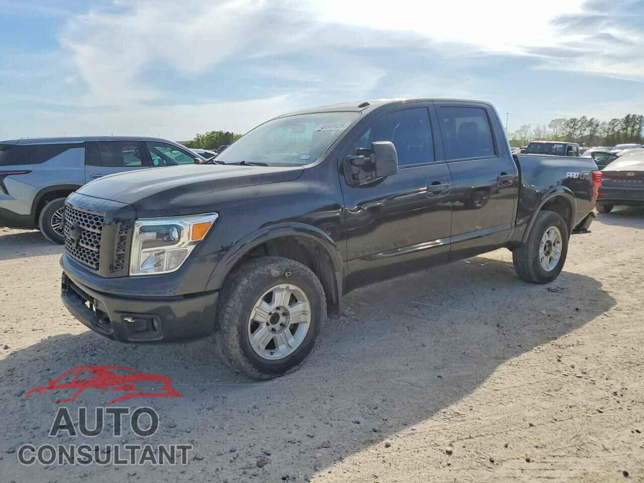 NISSAN TITAN 2018 - 1N6AA1E51JN547579