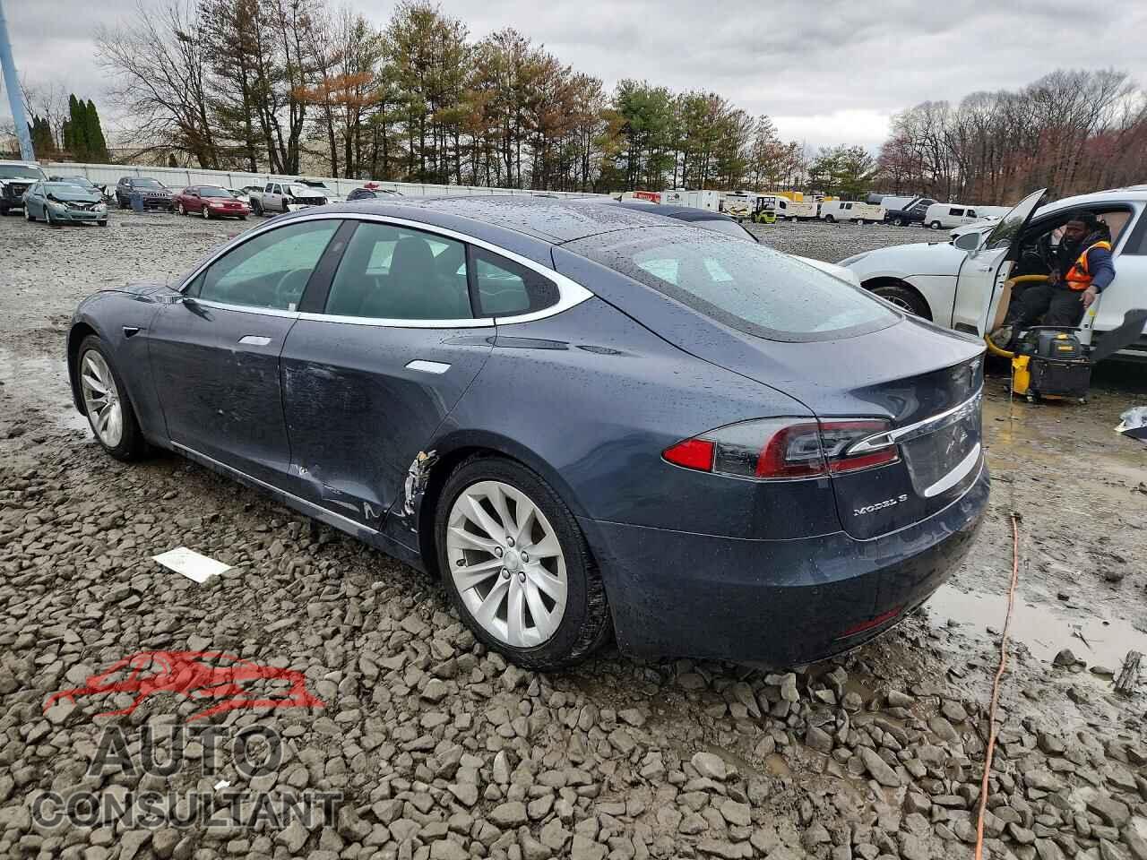 TESLA MODEL S 2018 - 5YJSA1E2XJF258115