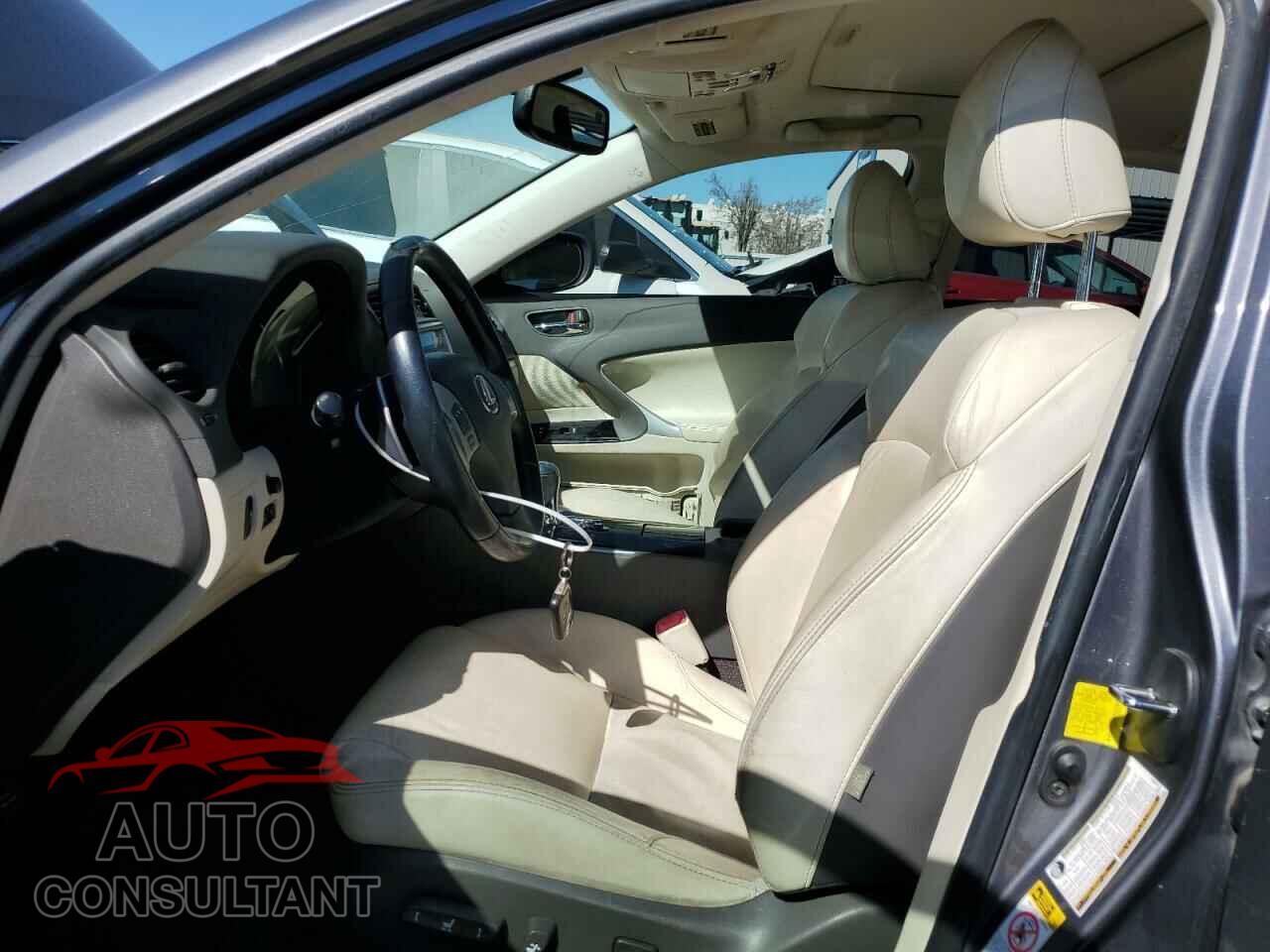 LEXUS IS 2012 - JTHBF5C24C5165573