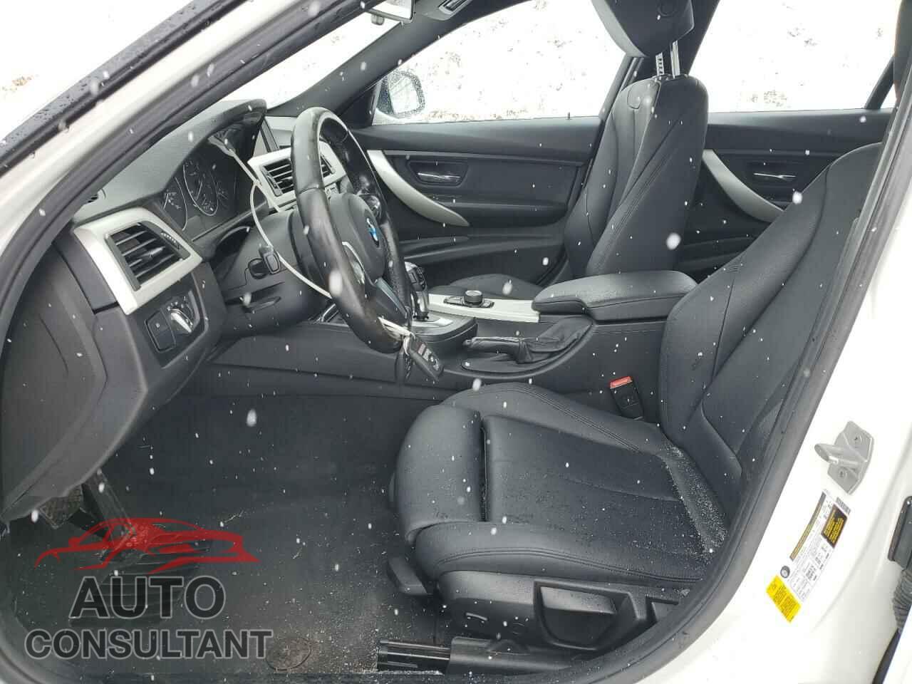BMW 3 SERIES 2017 - WBA8A9C32HK864295