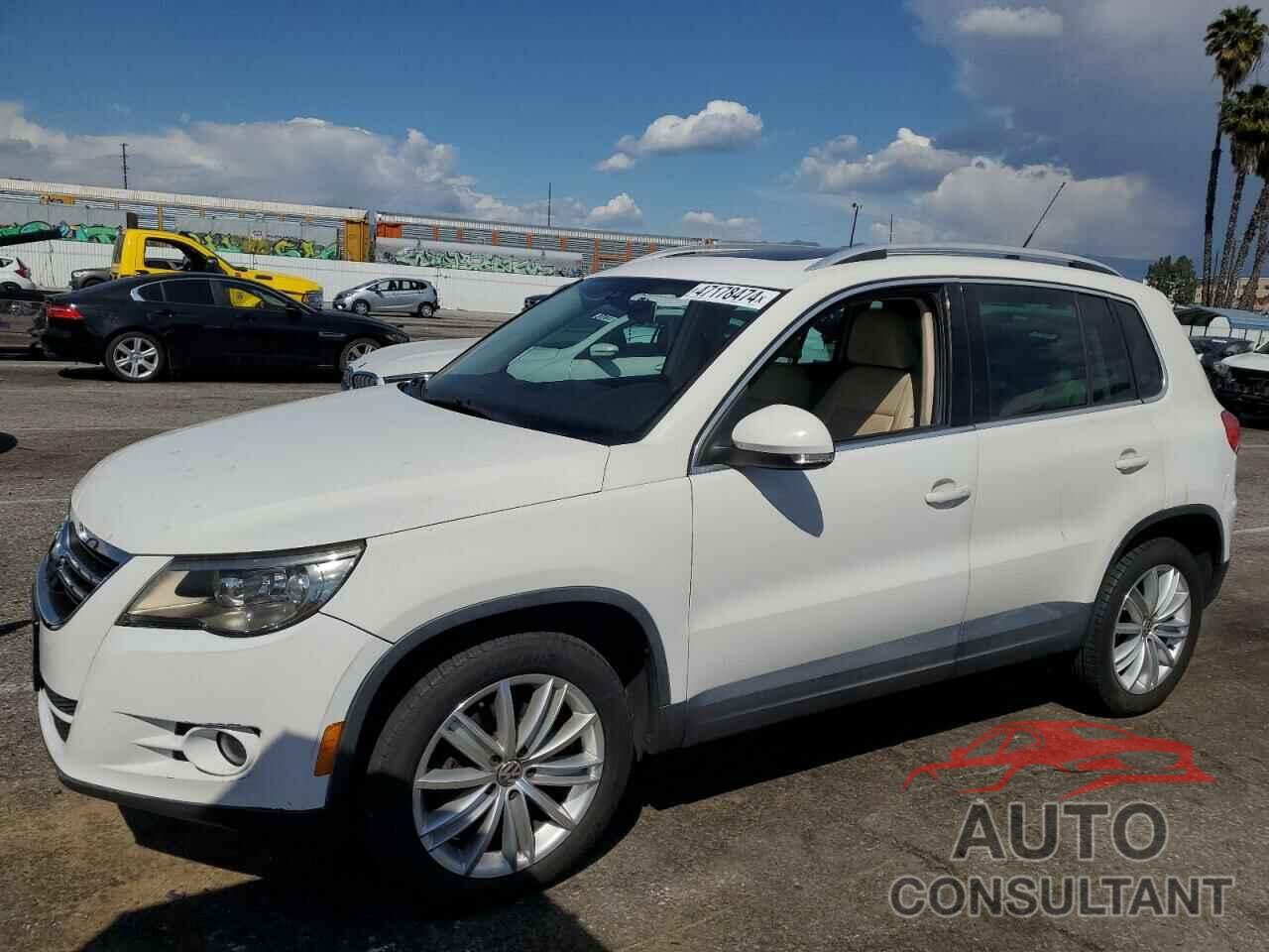 VOLKSWAGEN TIGUAN 2011 - WVGAV7AX0BW509723