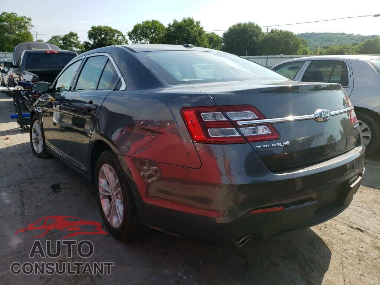 FORD TAURUS 2017 - 1FAHP2D82HG121485