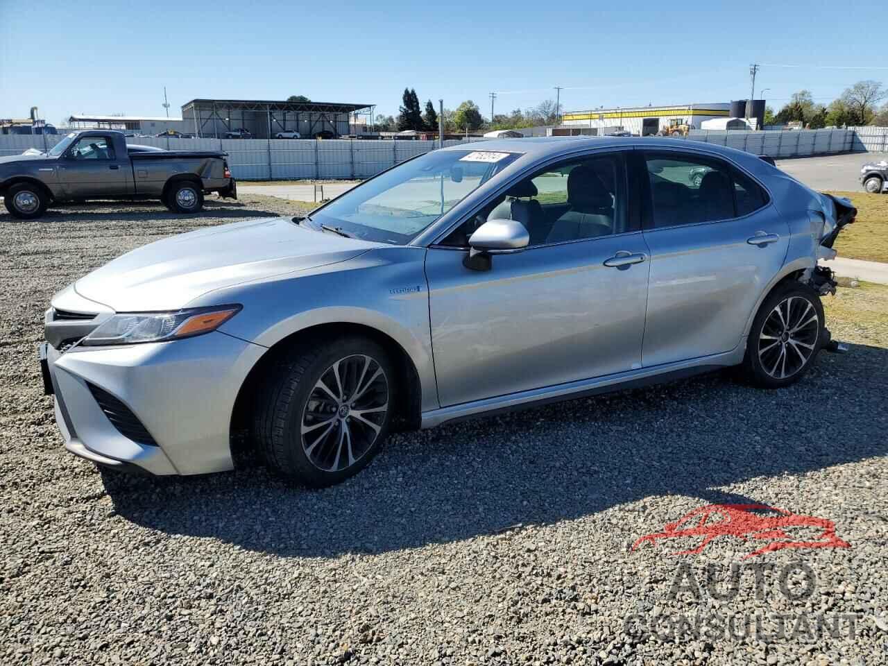 TOYOTA CAMRY 2018 - 4T1B21HK9JU007310